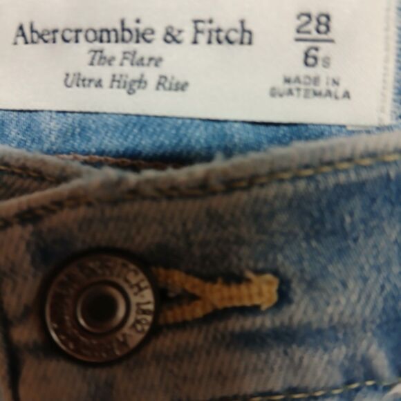 Abercrombie & Fitch "Curve Love" Light Wash The Flame Ultra High Rise Jeans 6S - Picture 7 of 16